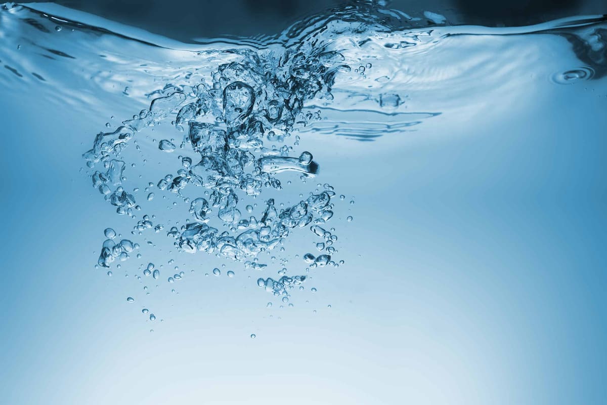 ¿Por qué el agua es una de las sustancias más inusuales del cosmos?