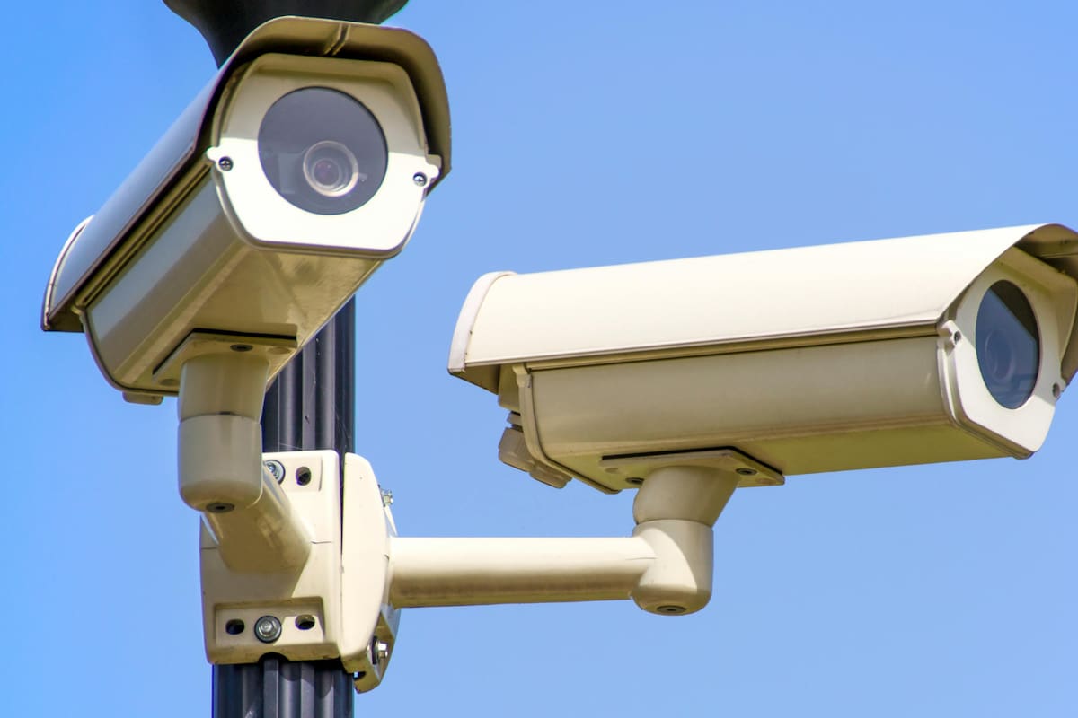 ¿Me pueden multar por poner cámaras de vigilancia afuera de mi casa? Esto dice el INAI