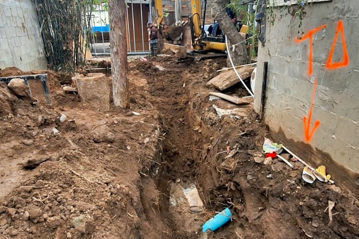 Reemplaza Cespe red de alcantarillado en zona con invasiones