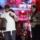 Cumple Eduin Caz sueño de cantar con Los Tigres del Norte