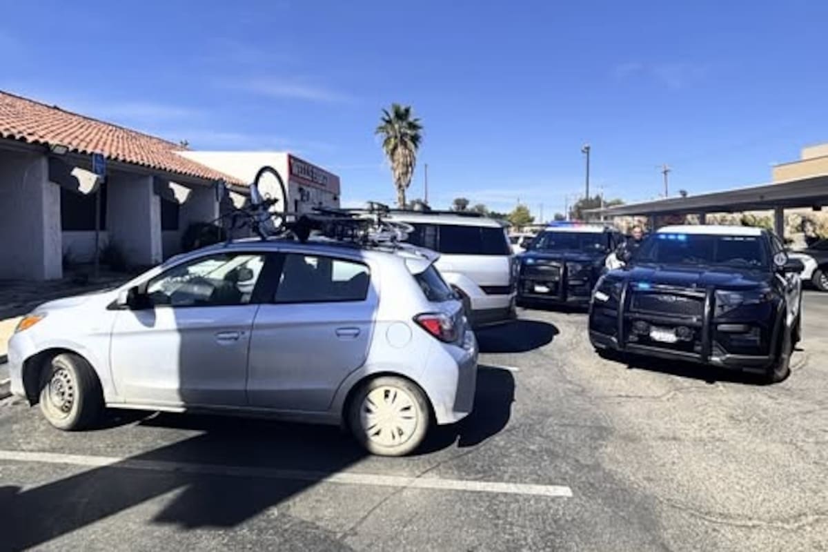 Recuperan en El Centro vehículo robado en Indio; conductor lo estacionó junto a la comandancia