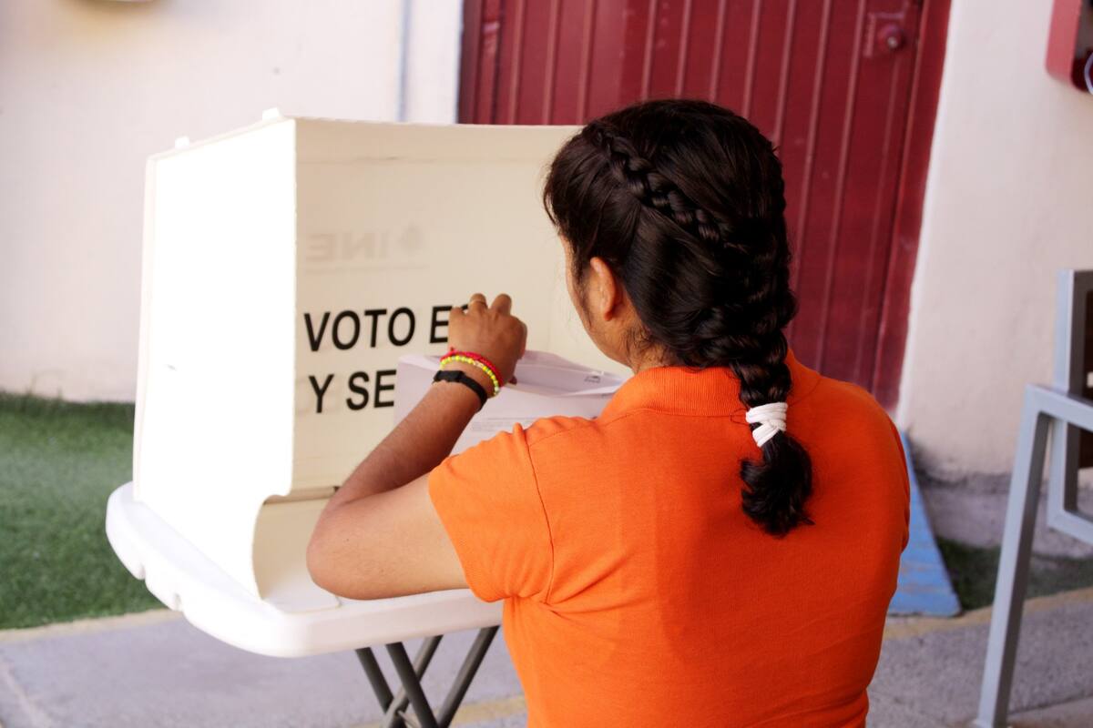 Mujer reaculída en Centro de Readaptación Social Femenil ejerce su derecho al voto