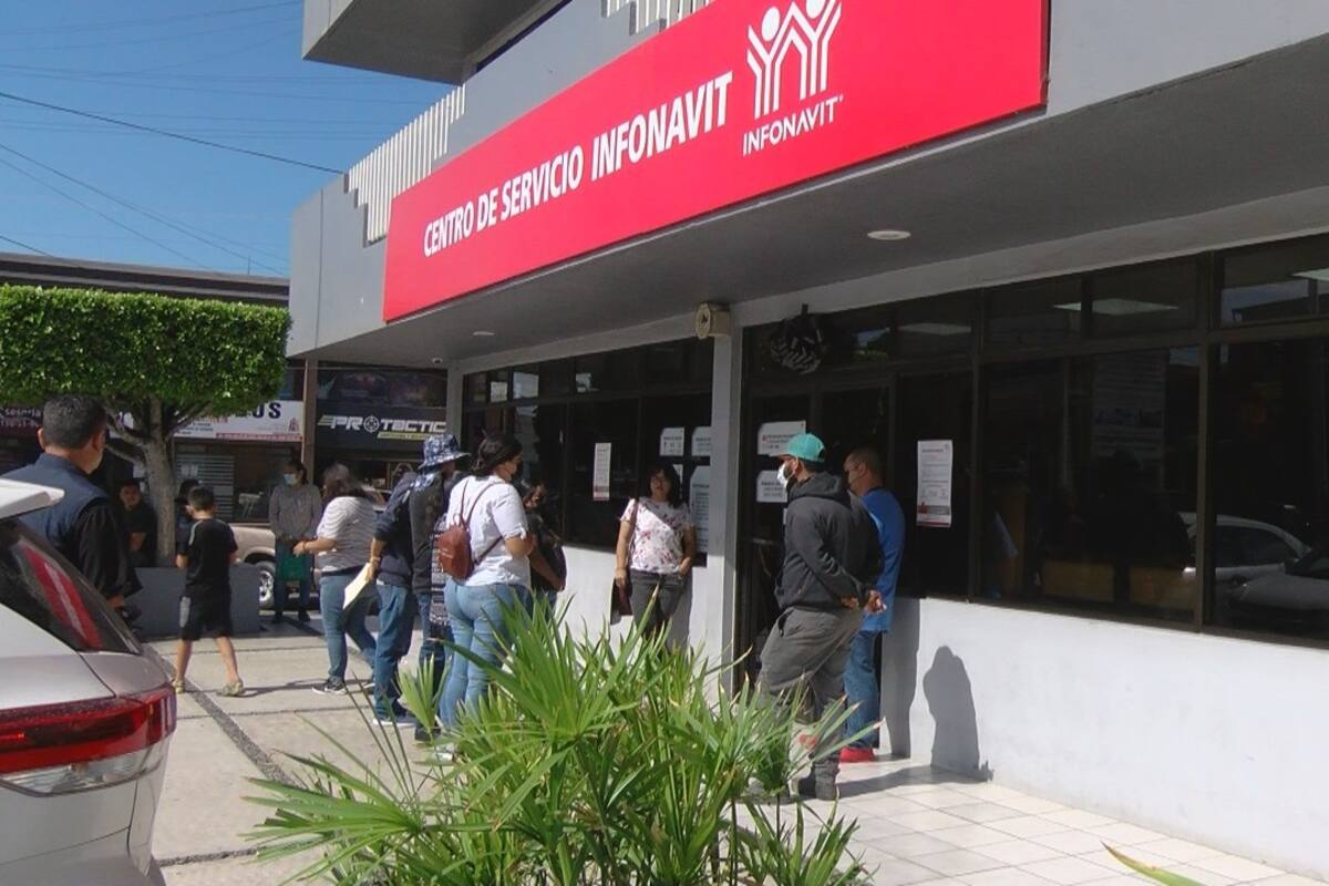 Vecinos se manifiestan por falta de servicios en Puerto Azul