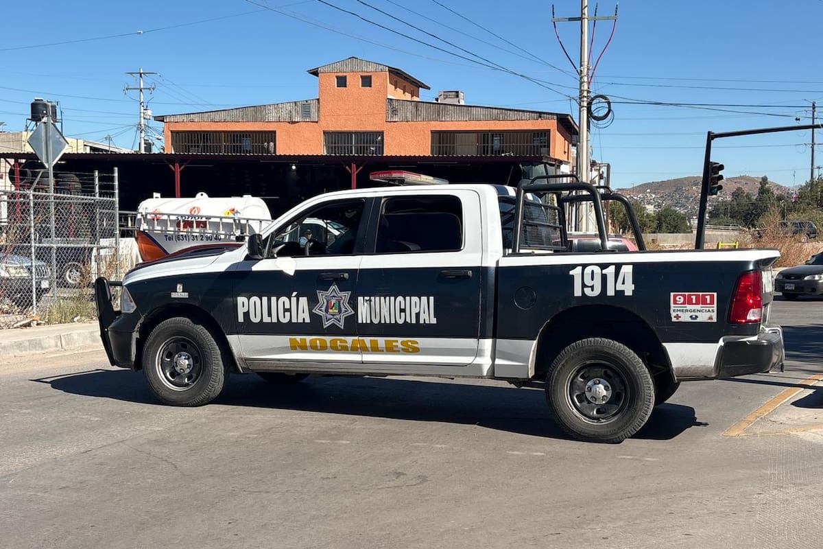 Encuentran a un presunto ladrón escondido en el baño de una casa de la colonia Obrera de Nogales y lo detienen