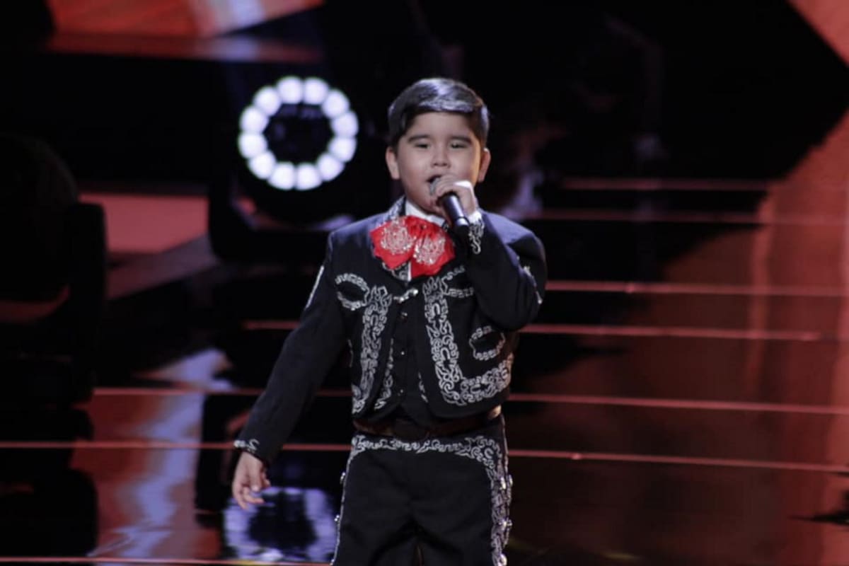 Santiago Flores, de Sonora, pasa a la final de La Voz Kids