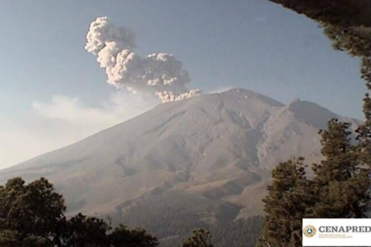 Explota el volcán Popocatépetl en medio de contingencia