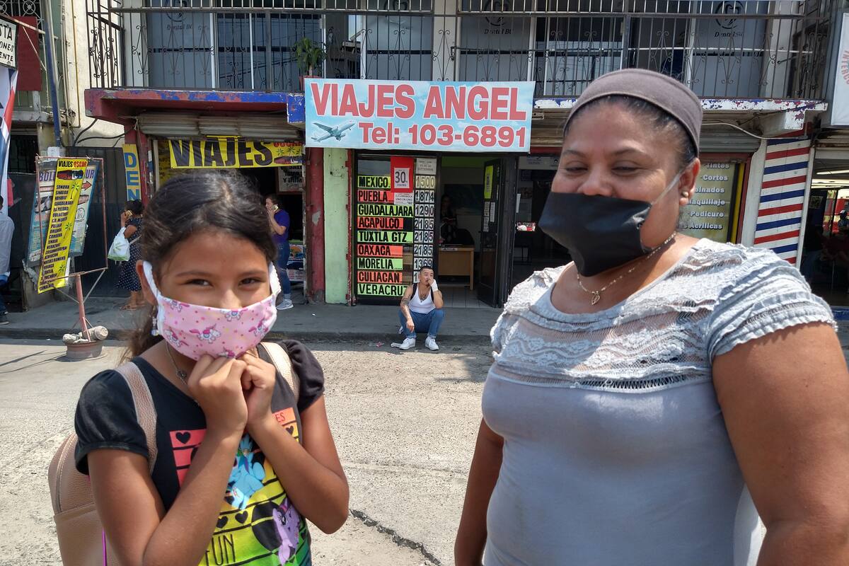 Madres tijuanenses se preparan para regreso a clases online