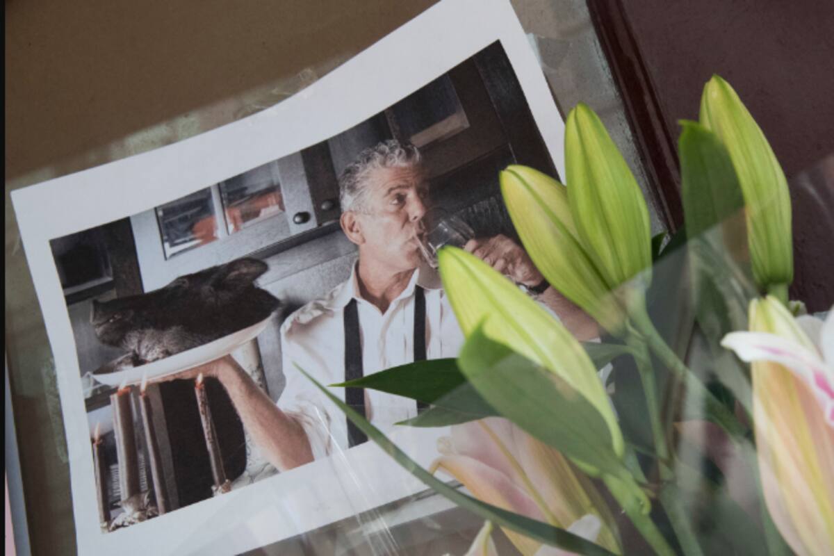 Revelaron últimos mensajes del famoso chef Anthony Bourdain antes de ahorcarse