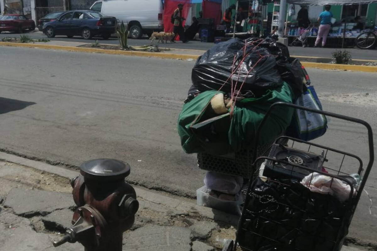 Ayuntamiento clausura cuatro establecimientos, multa a 67 ambulantes y retira a 450 puestos no esenciales
