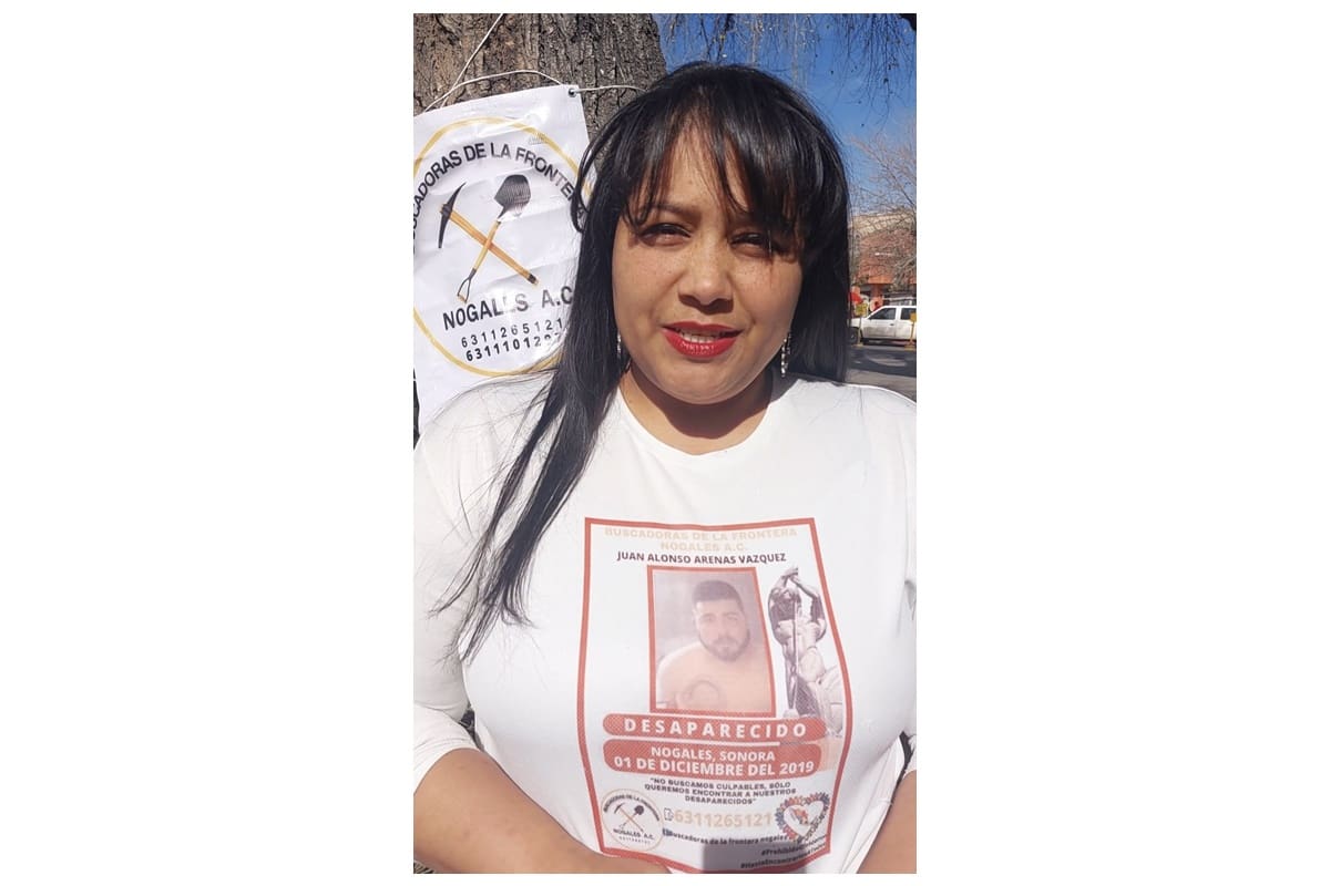 A pesar del calor, siguen buscando a sus desaparecidos en Nogales