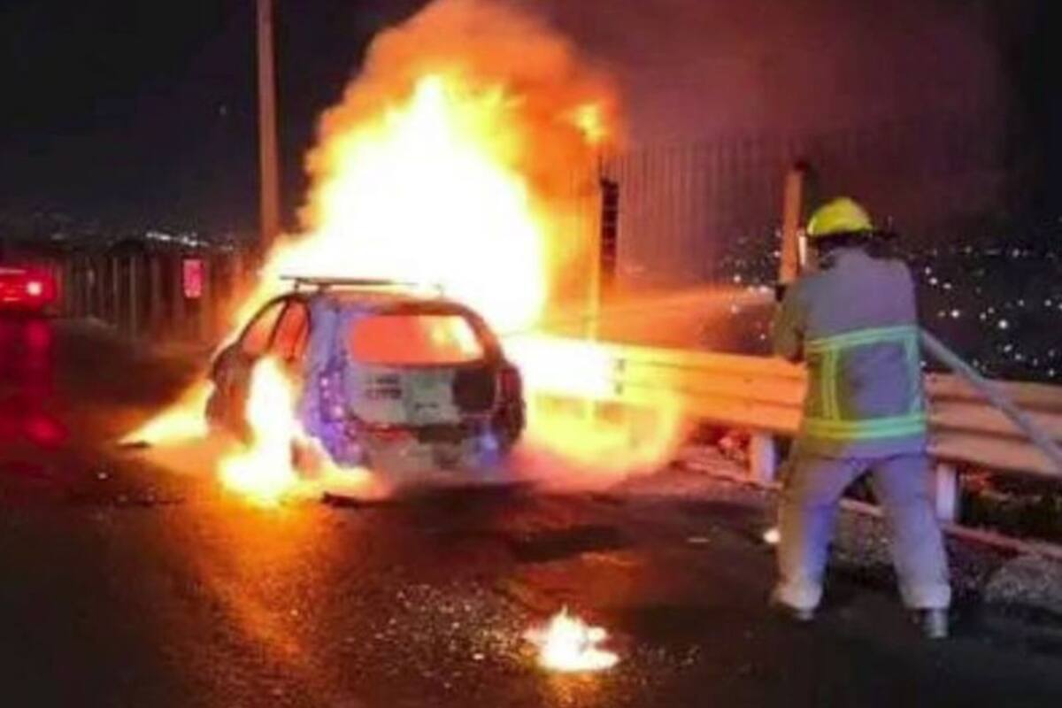Asesinan y calcinan a taxista dentro de su vehículo en Tuxtla Gutiérrez