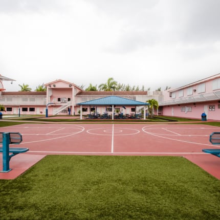 Inés Gómez Mont permanece retenida en el Broward Transitional Center | .geogroup.com