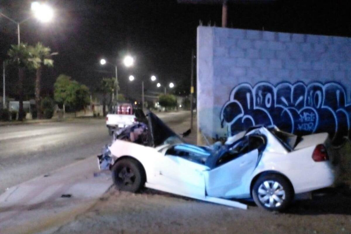 Choca contra barda y muere automovilista