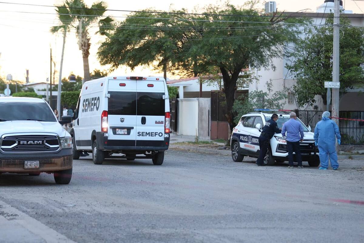 Hermosillo: Hallan a persona muerta al interior de un auto; al parecer tendría varios días fallecida