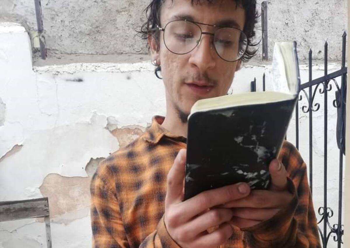 Hiram Alejandro Elizondo Ríos presentará el próximo viernes 29 de marzo su segundo poemario, “Saltar la noche”. FOTO: CORTESÍA