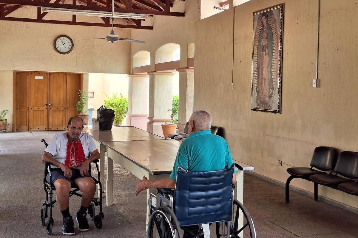 Preparan festejo a abuelitos del Asilo San Vicente