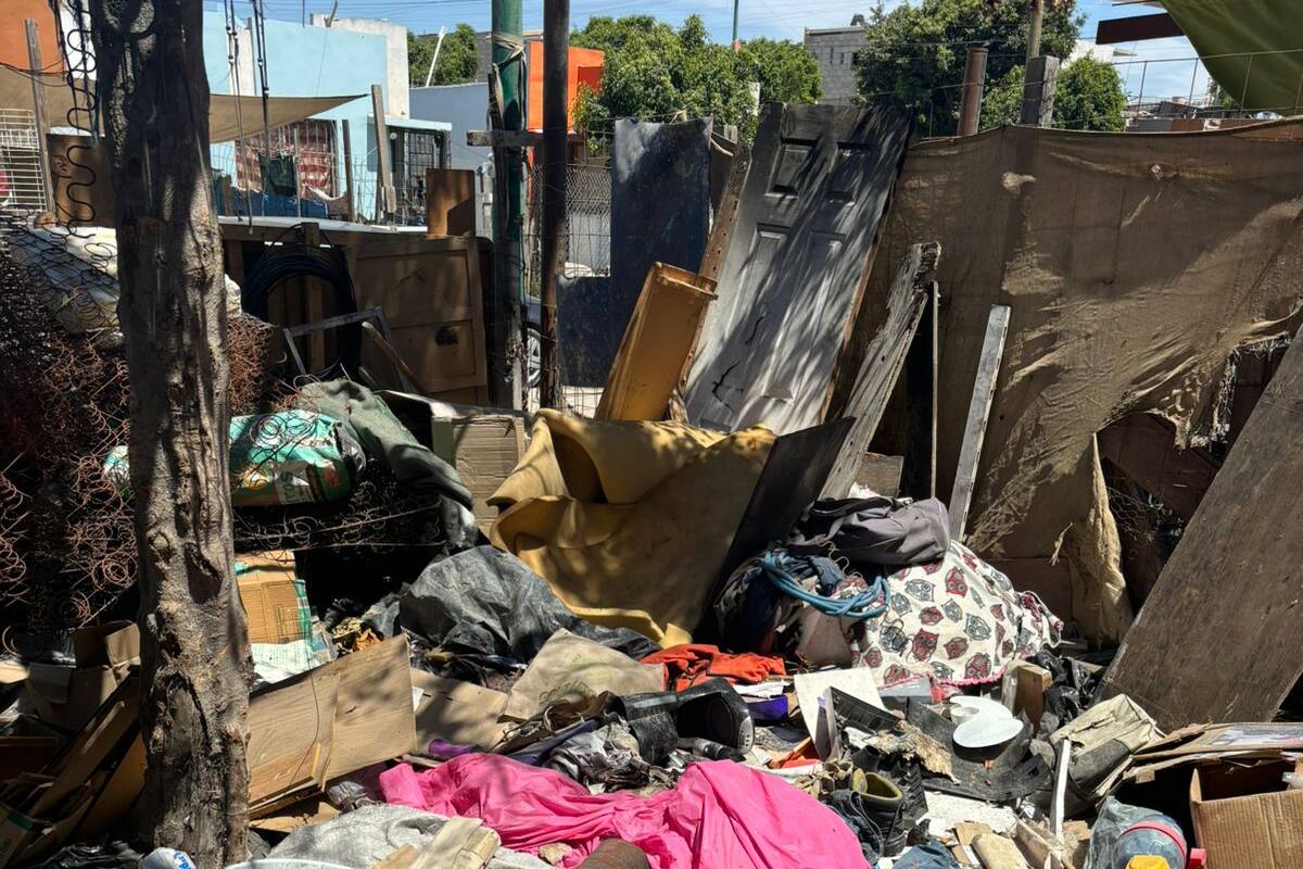 Vecinos de Homex Baja Mar III denuncian incendios en basurero clandestino