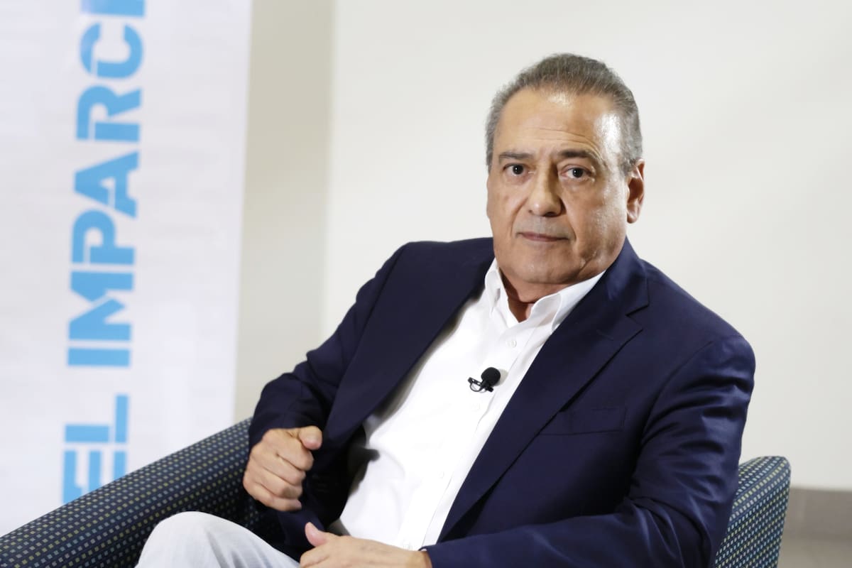 Es posible hacer frente a la tentación de poder absoluto por cambiar la constitución: Manlio Fabio Beltrones