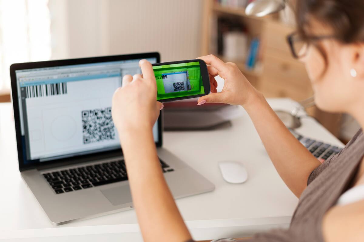 Existen señales de alerta que pueden advertirte sobre un intento de fraude mediante un código QR