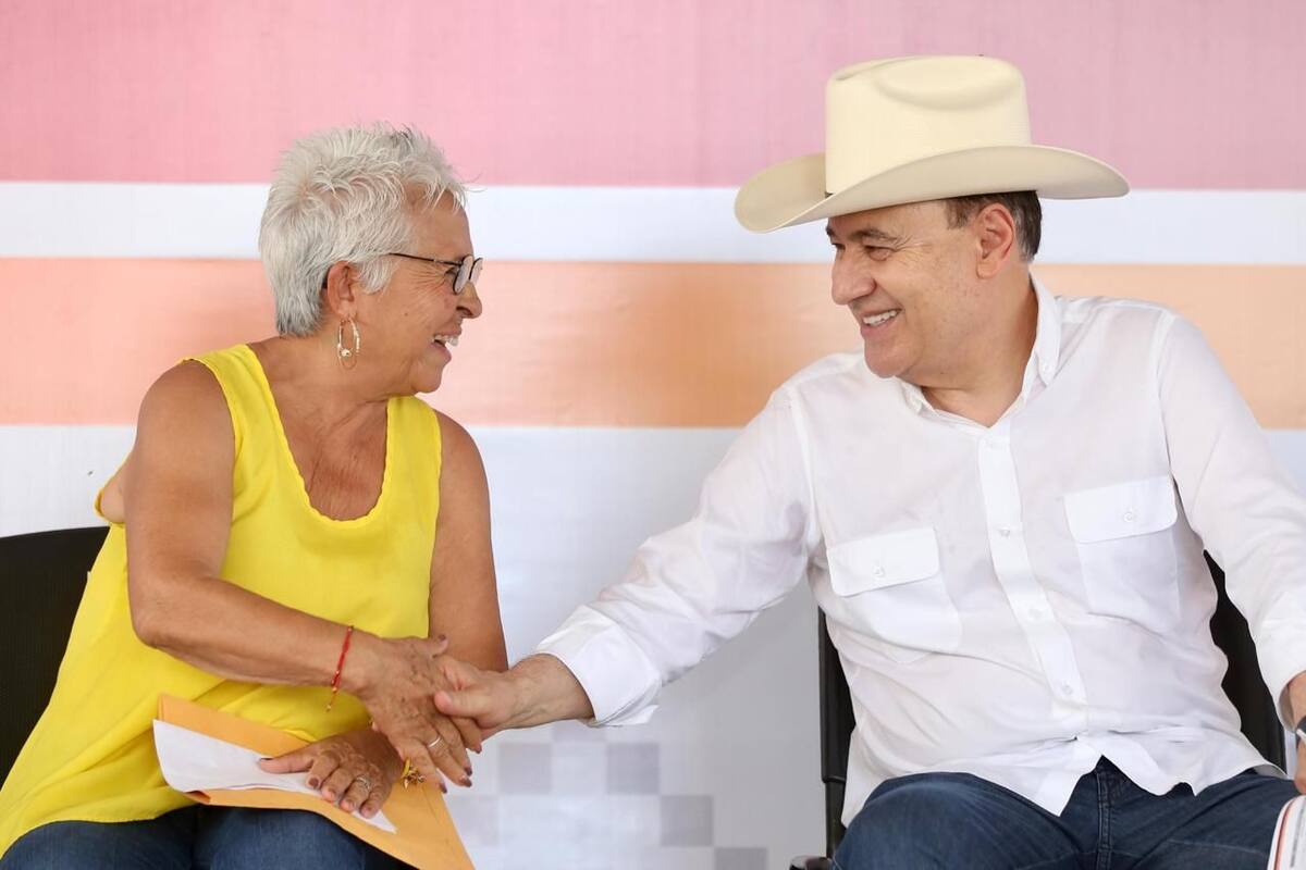 Beneficia Gobierno de Durazo a 250 familias de Hermosillo con entrega de escrituras