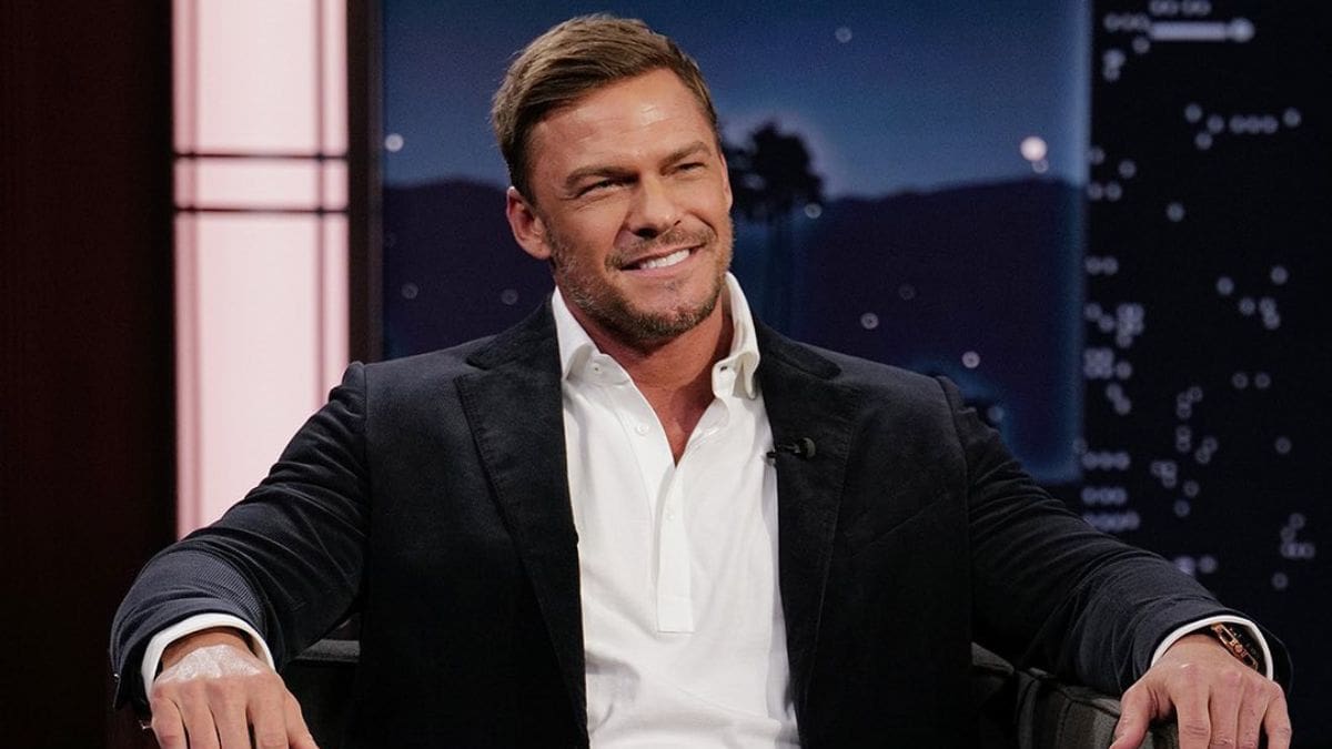 Policía retira cargos contra Alan Ritchson por pelea en el jardín de su hogar grabado en video, al concluir que su reacción fue en defensa propia y no constituye delito