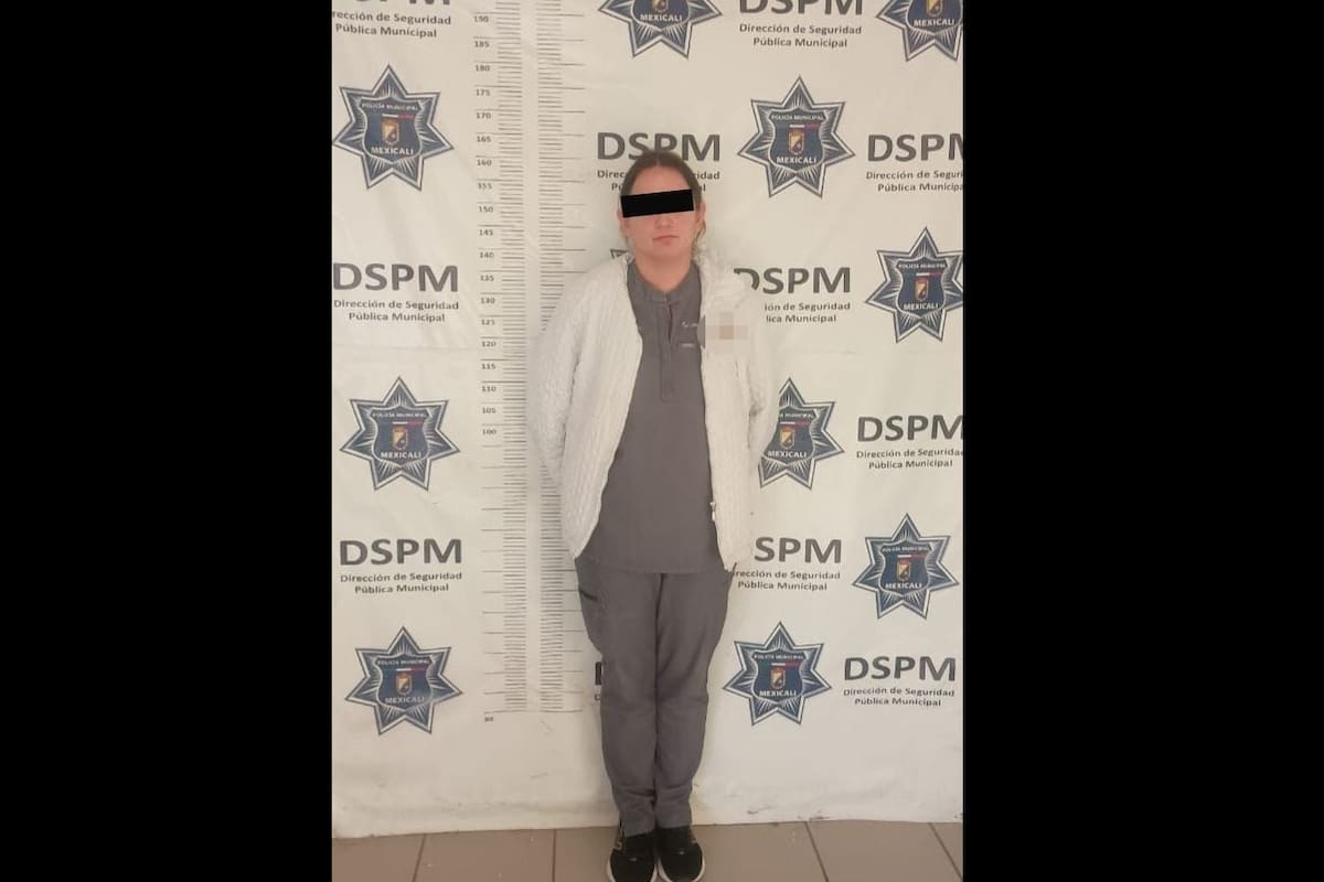 Mujer atropella a arquitecto tras riña