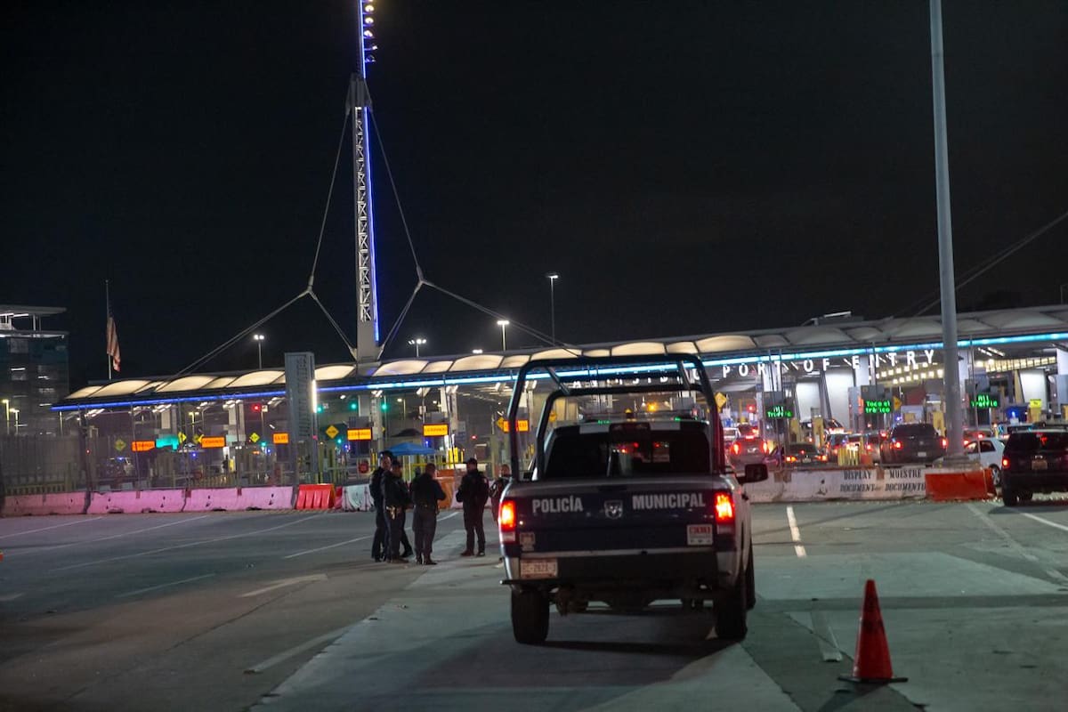 Persecución en Tijuana termina en garita de San Ysidro con detenido armado