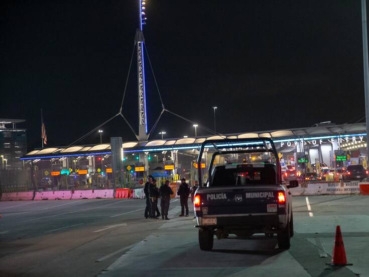 Persecución en Tijuana termina en garita de San Ysidro con detenido armado