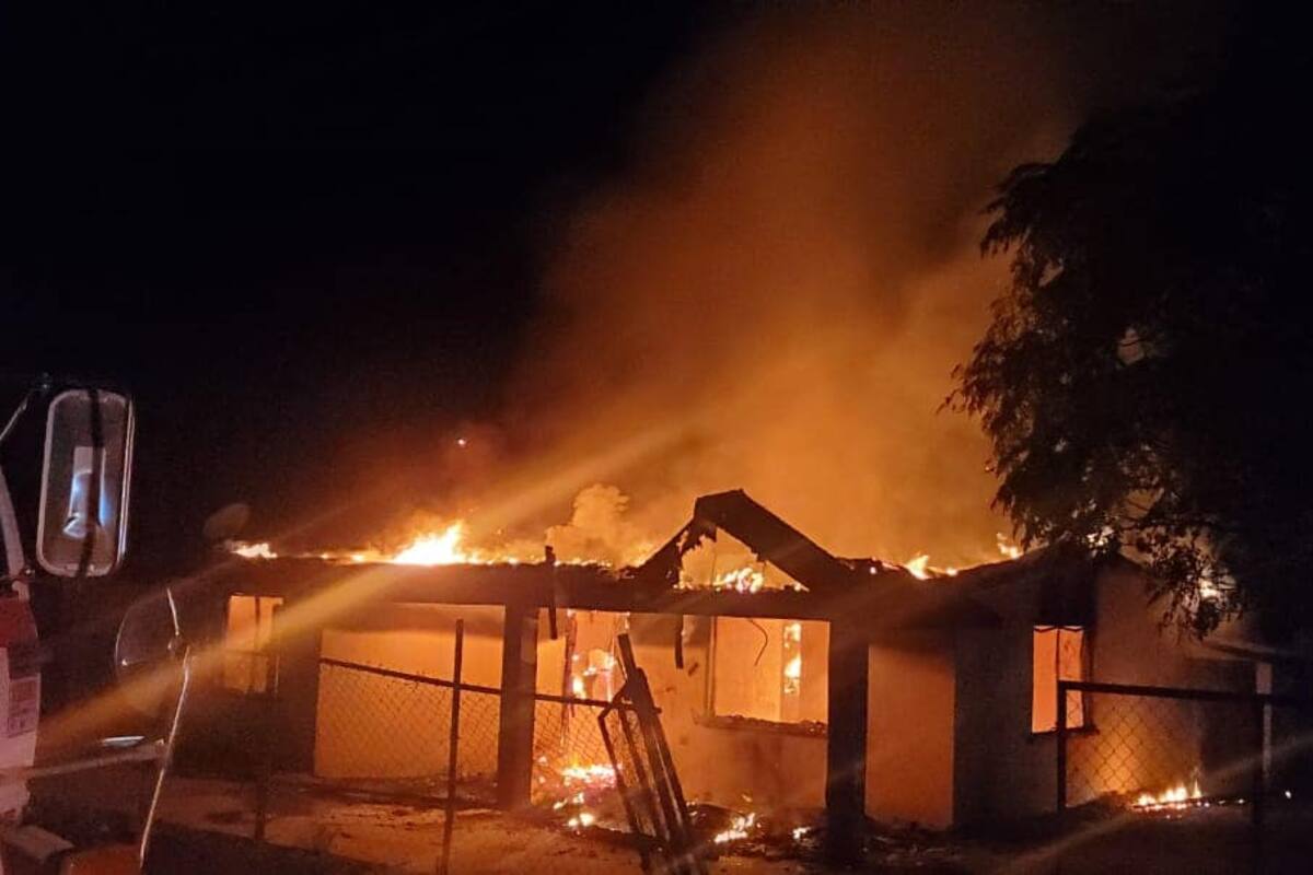 Se incendia casa en Valle de la Trinidad