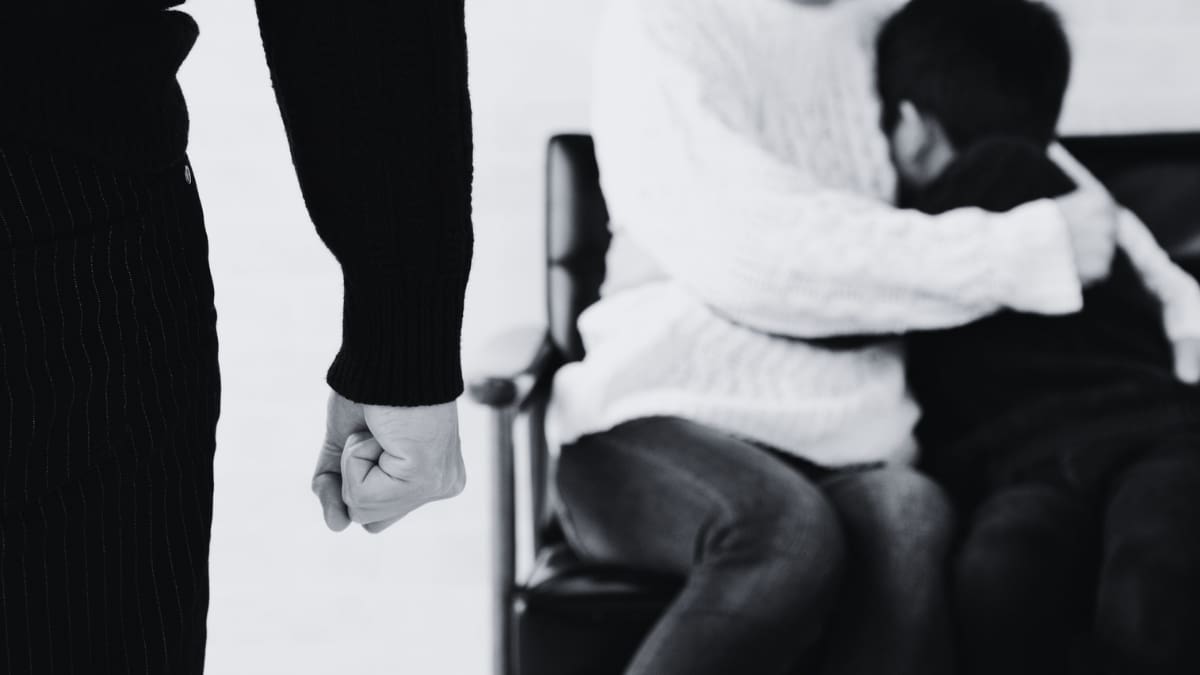 Senado ruso desestima ley contra violencia doméstica; argumenta que vulnera los valores tradicionales y representa una intervención indebida del Estado en la familia