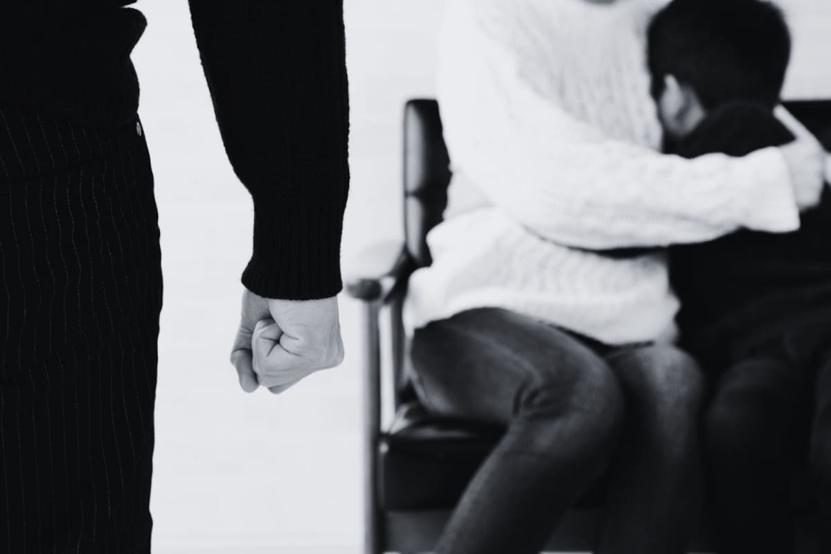 Senado ruso desestima ley contra violencia doméstica; argumenta que vulnera los valores tradicionales y representa una intervención indebida del Estado en la familia