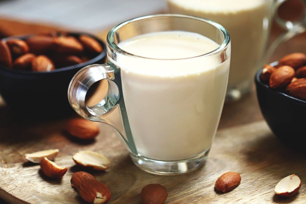 Leche de almendras o de soya: ¿cuál te conviene más?
