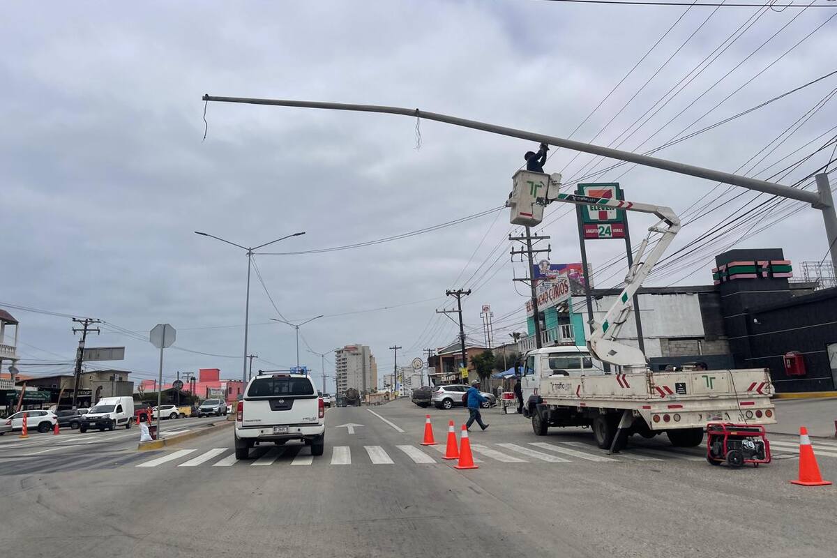 Avanzan trabajos en bulevares de Rosarito