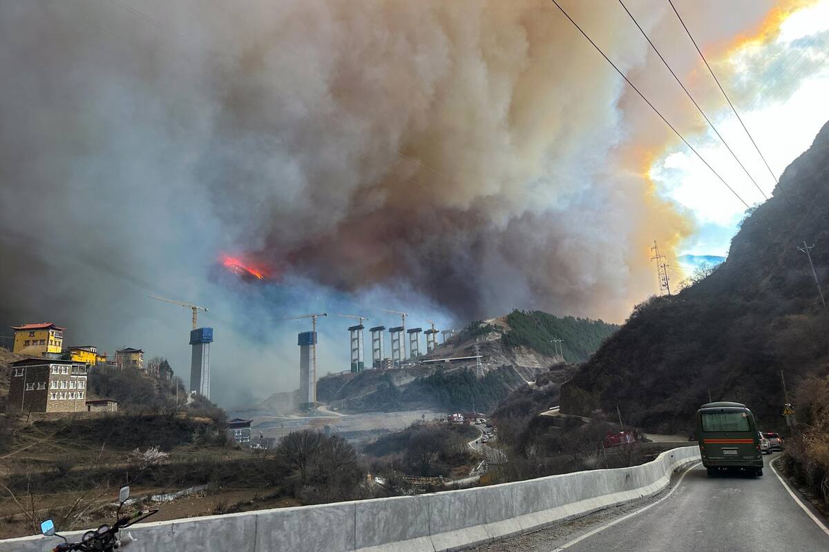 Incendio forestal en China obliga a la evacuación de 3 mil personas