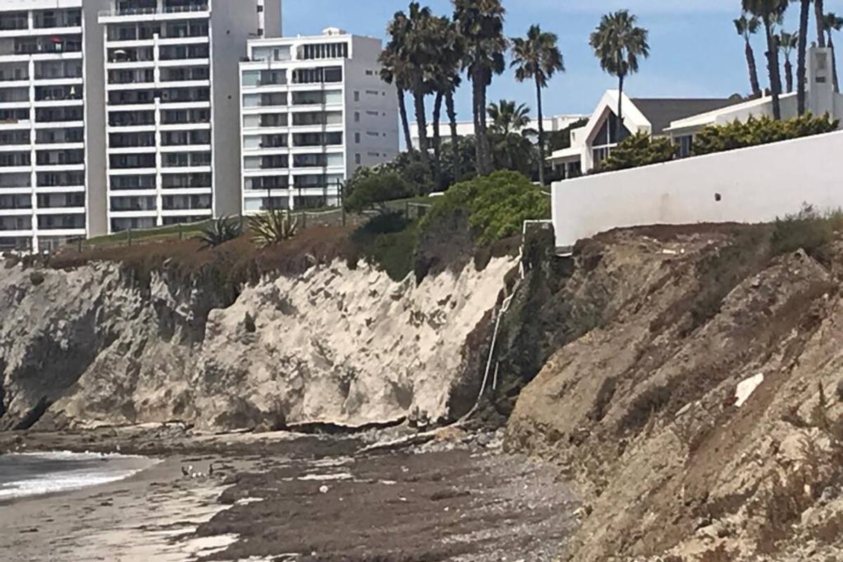Rosarito: Investigan a centro médico por derrame de aguas residuales al mar