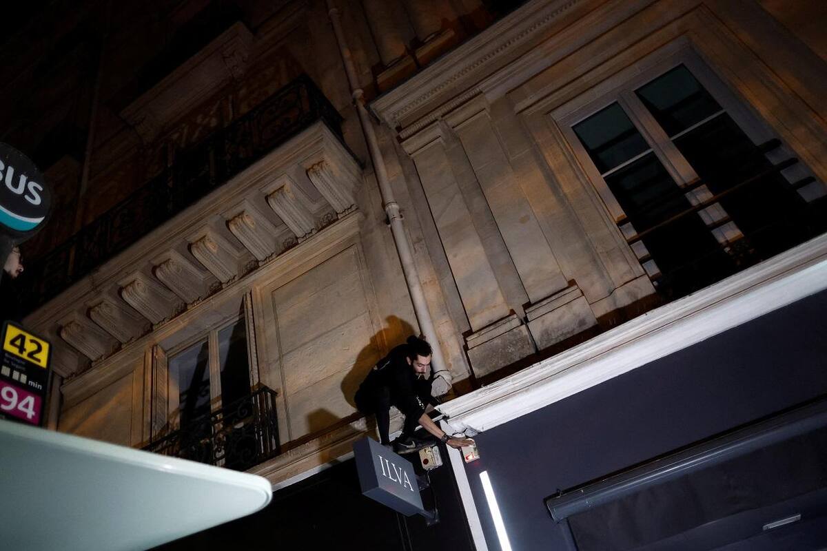 El parkour que apaga las luces de París