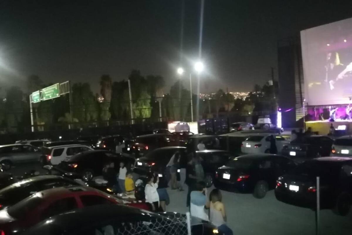Clausuran autocinema donde se ofrecía concierto en vivo