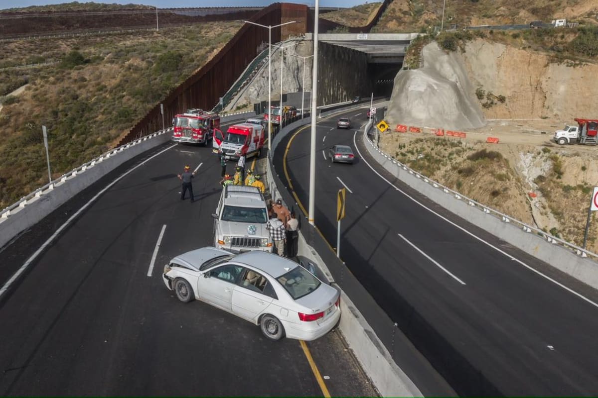 Choque en el viaducto elevado deja una mujer lesionada