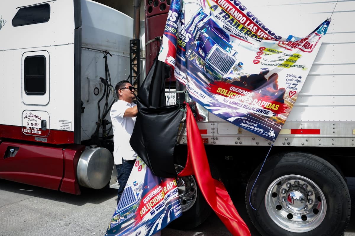 Transportistas levantan bloqueo en garita comercial en Mexicali tras cuatro días de protesta
