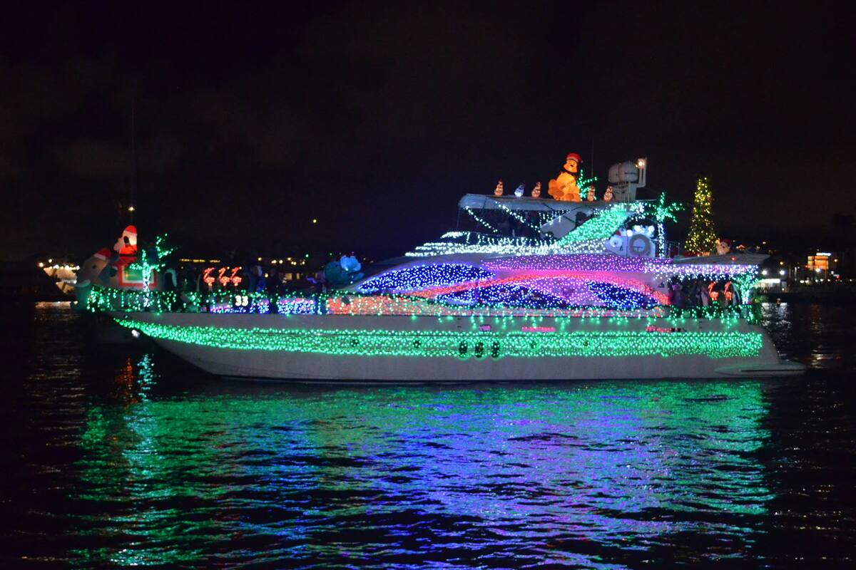 Anuncian fechas para el tradicional desfile de barcos decorados con luces y adornos navideños en SD