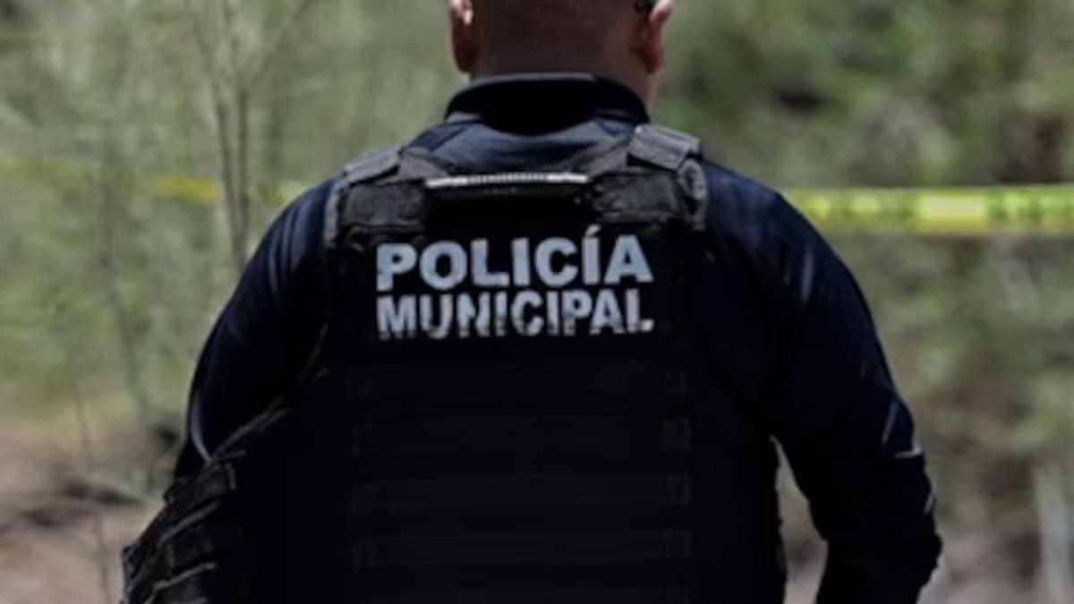 Revisa sindicatura actuación de policías captados trasladando paquetes a patrulla