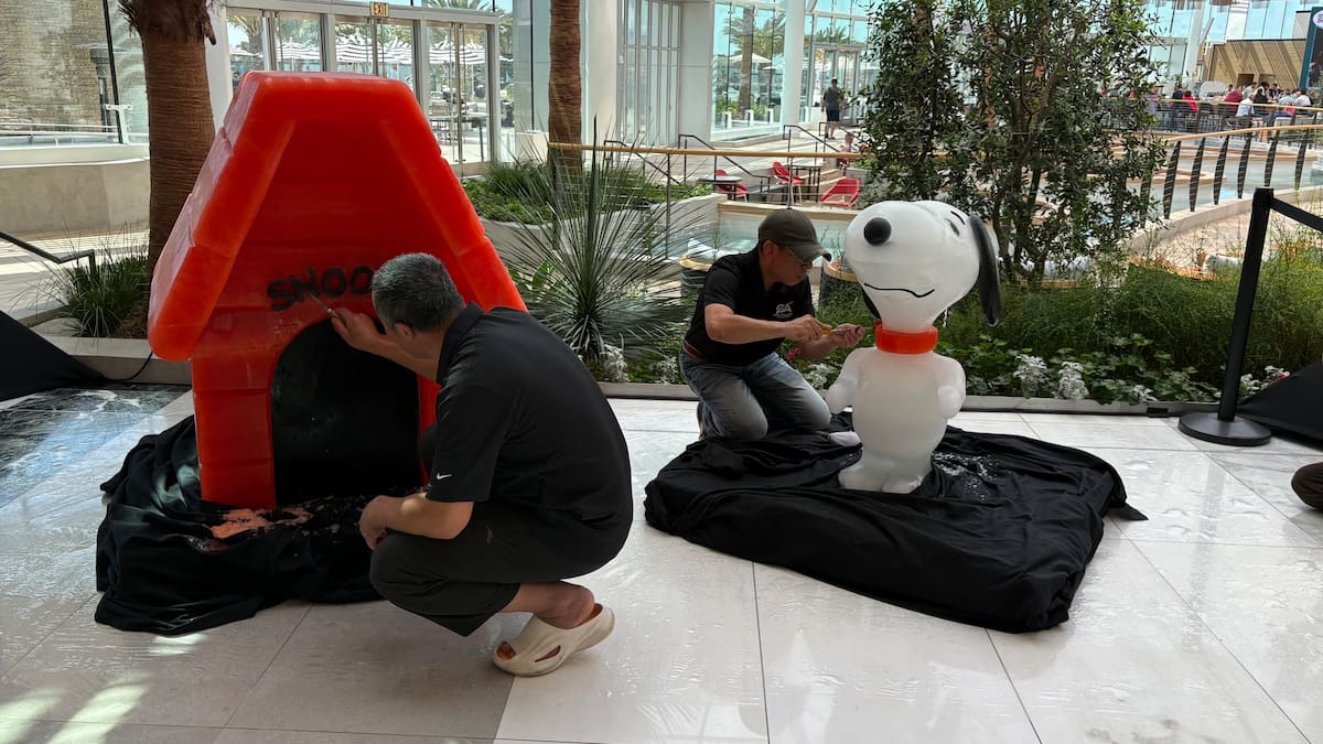 El Gaylord Pacific Resort albergará por primera vez en la costa oeste de Estados Unidos una atracción de hielo con escenas de La Navidad de Charlie Brown.
Fotos: Ana Gómez.