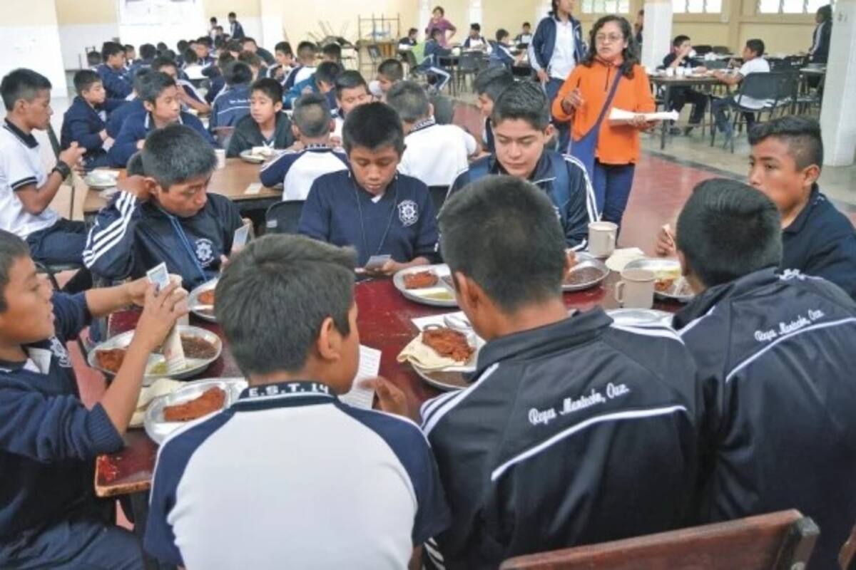 Con solo 30 pesos al día para comer, así vienen niños en internado de Oaxaca