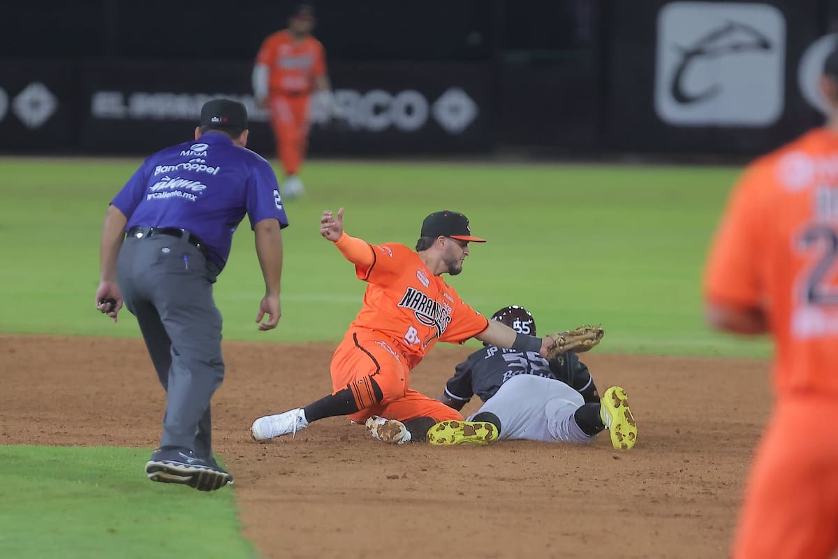 Dejan Naranjeros tendidos a Tomateros y empatan la serie