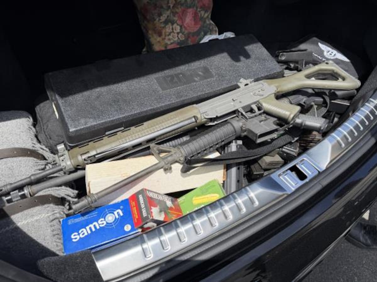 Autoridades de San Diego recibieron 65 armas durante un operativo de recolección, entre ellas 11 rifles de asalto, a cambio de incentivos económicos para los participantes. Foto: Cortesía.