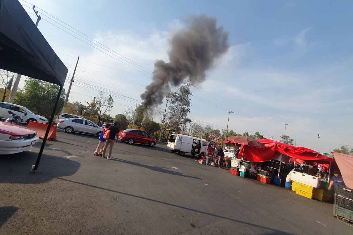Helicóptero se desploma cerca de Ciudad Universitaria en la Ciudad de México
