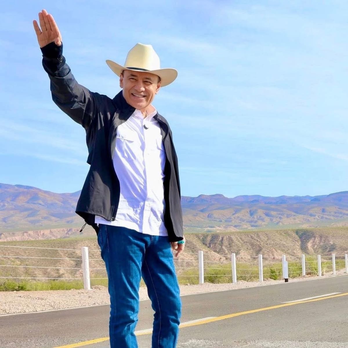 El gobernador Alfonso Durazo dijo que se busca mejorar la conectividad y el desarrollo regional del Estado. FOTO: ESPECIAL