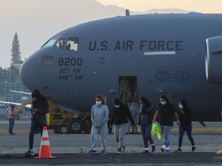 ¡Deportación silenciosa! Cubanos con antecedentes penales en EEUU están siendo enviados México