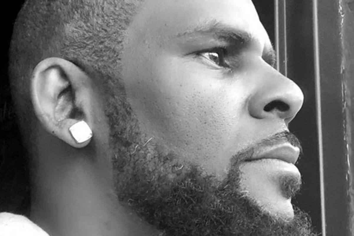 R. Kelly recibe su primera golpiza en la cárcel