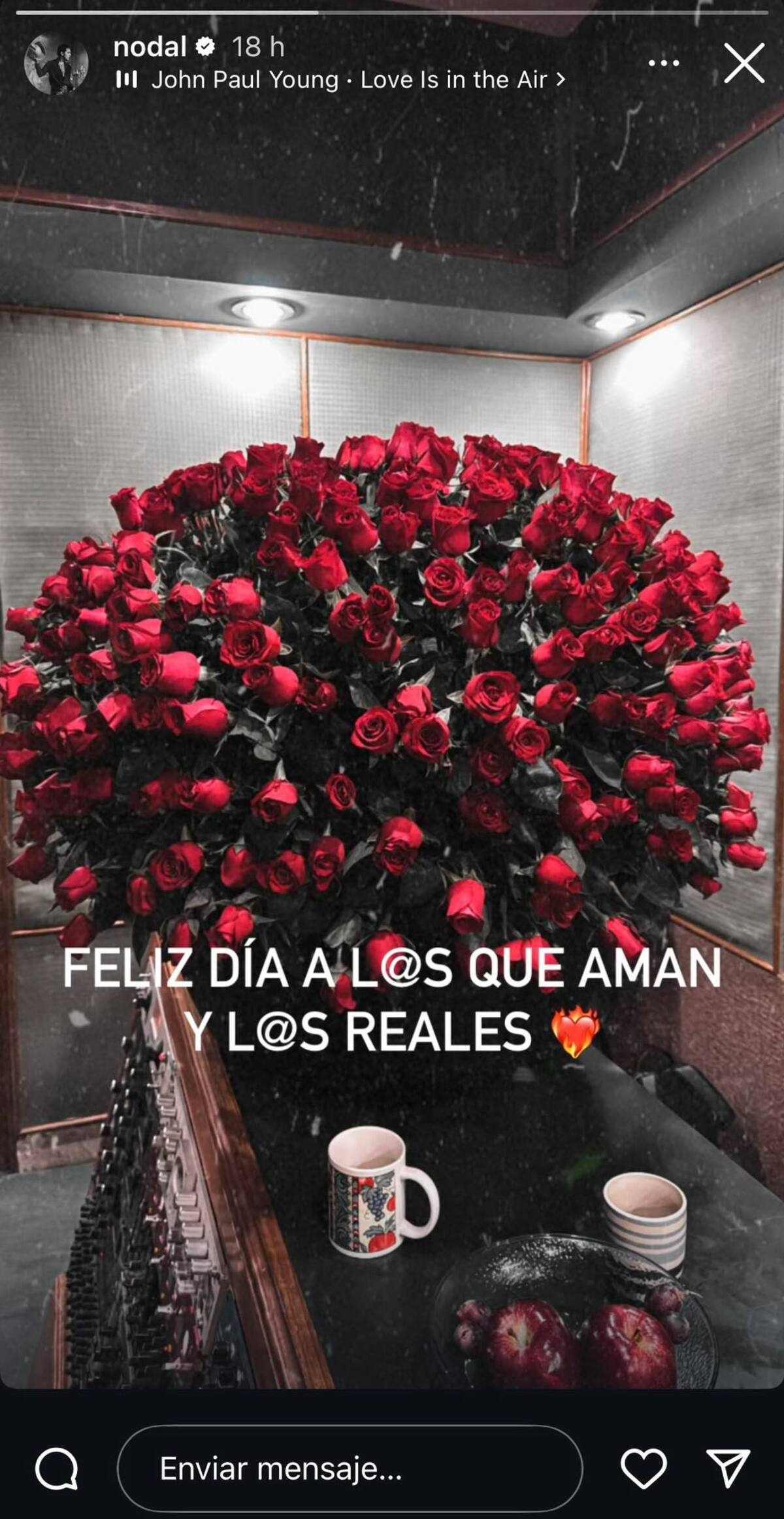 Nodal presume enorme ramo de rosas | Captura de pantalla Instagram